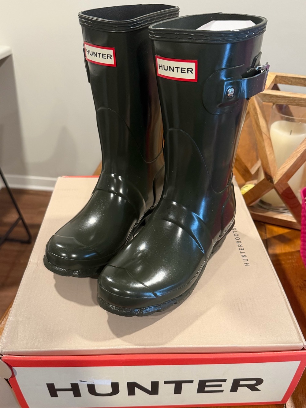 Hunter Gloss Short Rain Boots in Deep Green